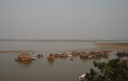 Casas flotantes de los Iquitos